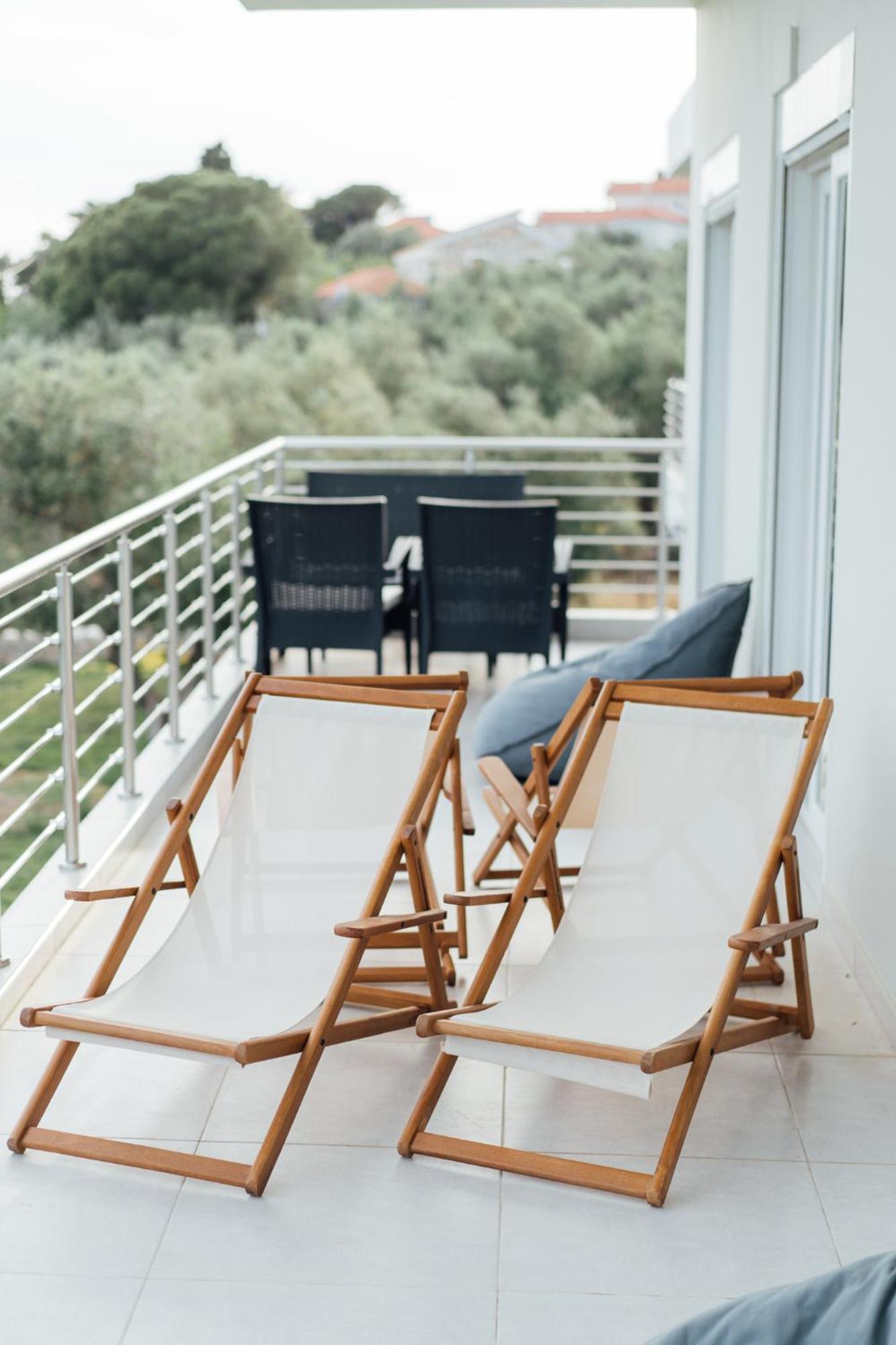 Blue Waves Luxury Suites By The Sea Plomari Exteriör bild