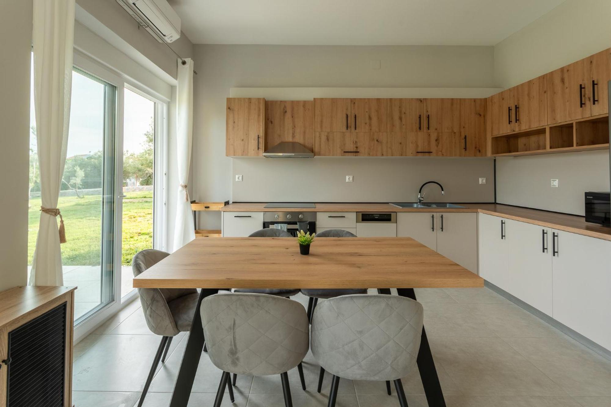 Blue Waves Luxury Suites By The Sea Plomari Exteriör bild