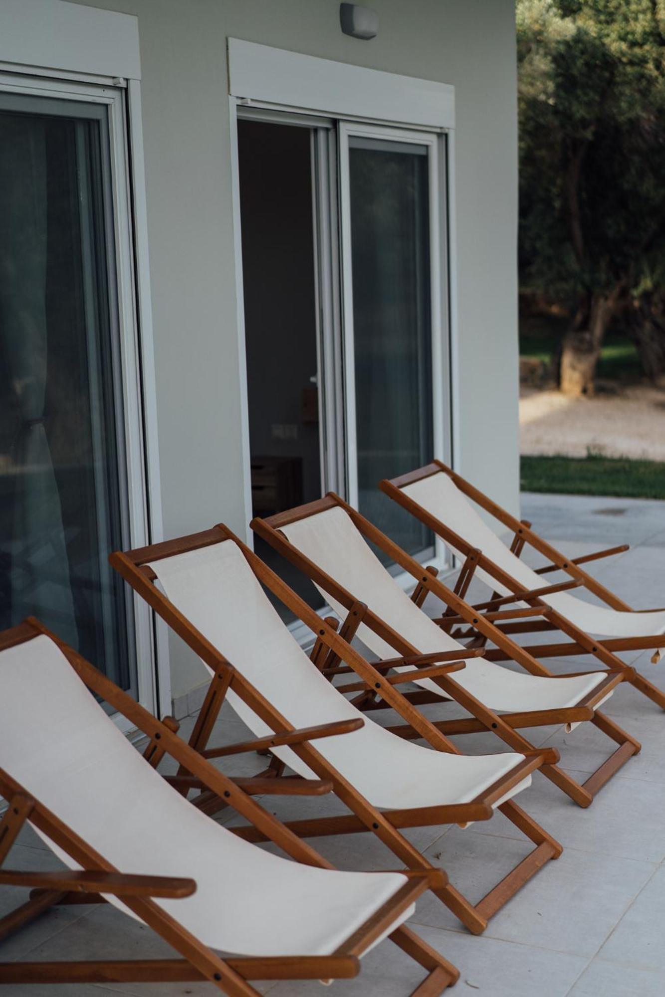 Blue Waves Luxury Suites By The Sea Plomari Exteriör bild
