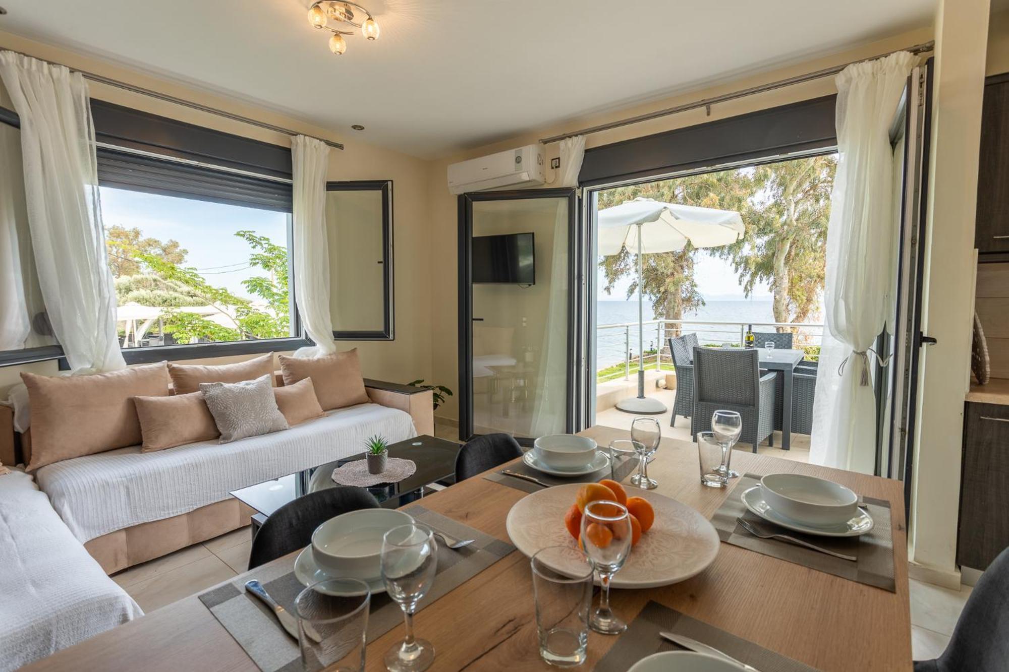 Blue Waves Luxury Suites By The Sea Plomari Exteriör bild
