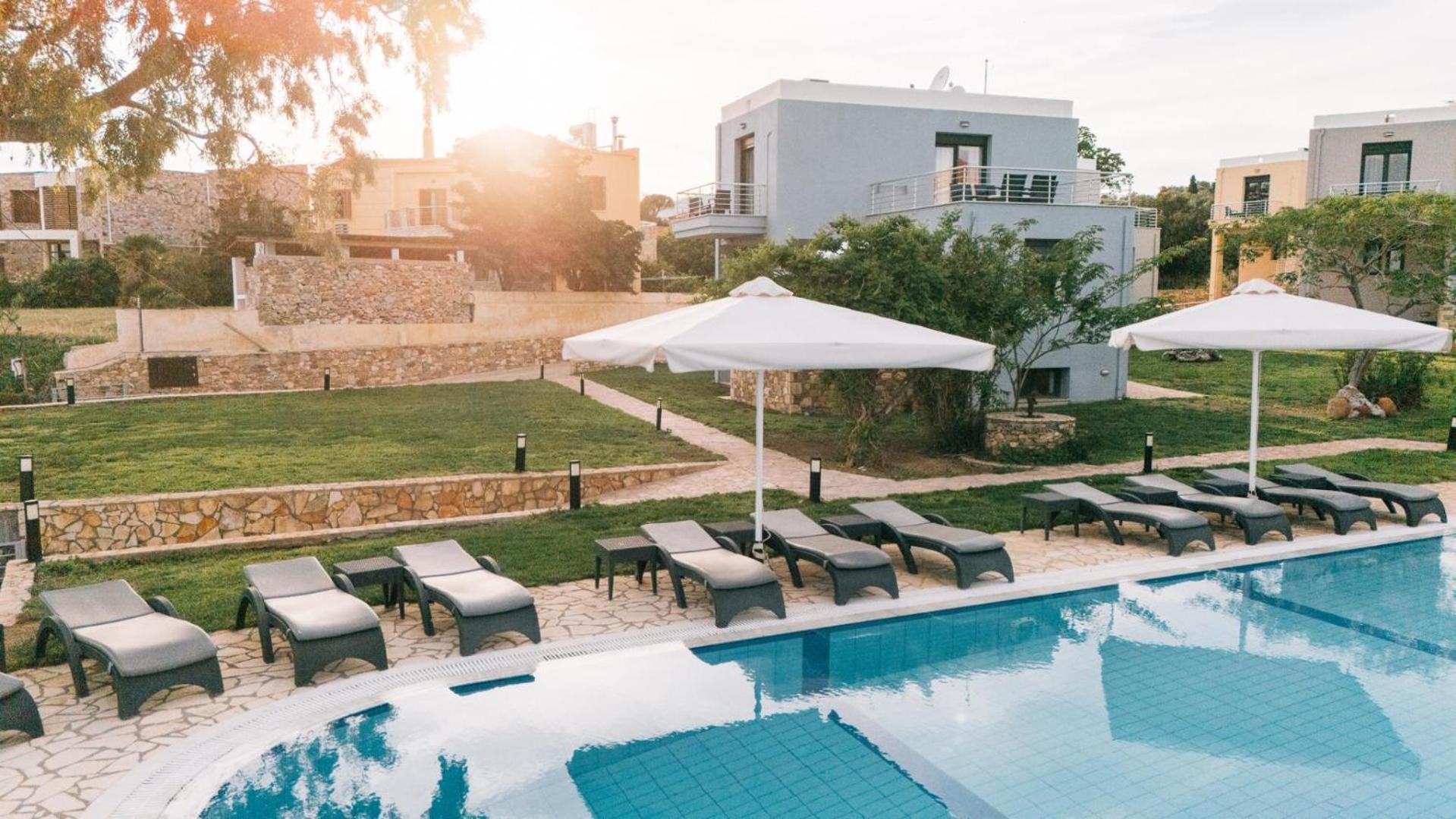Blue Waves Luxury Suites By The Sea Plomari Exteriör bild