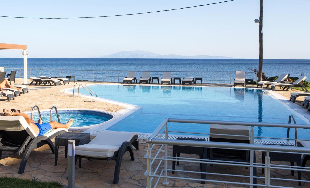 Blue Waves Luxury Suites By The Sea Plomari Bekvämligheter bild